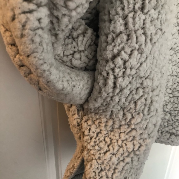 Fuzzy Pullover Jacket - Picture 7 of 10